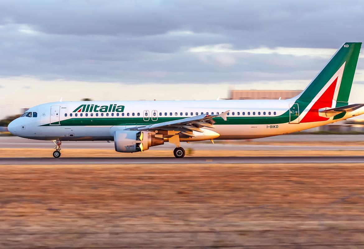 Самолет Alitalia Airways