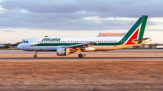 Самолет Alitalia Airways
