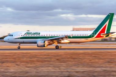 Самолет Alitalia Airways